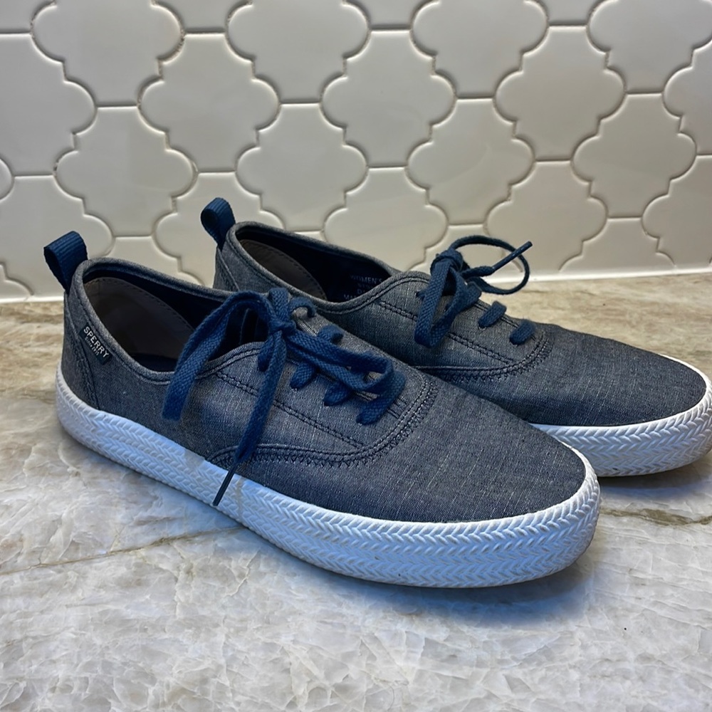 Sperry lace-up sneaker